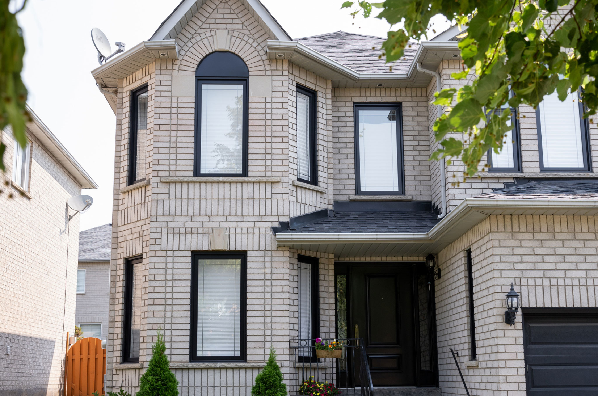 6 Advantages Of Vinyl Windows - Burano Doors