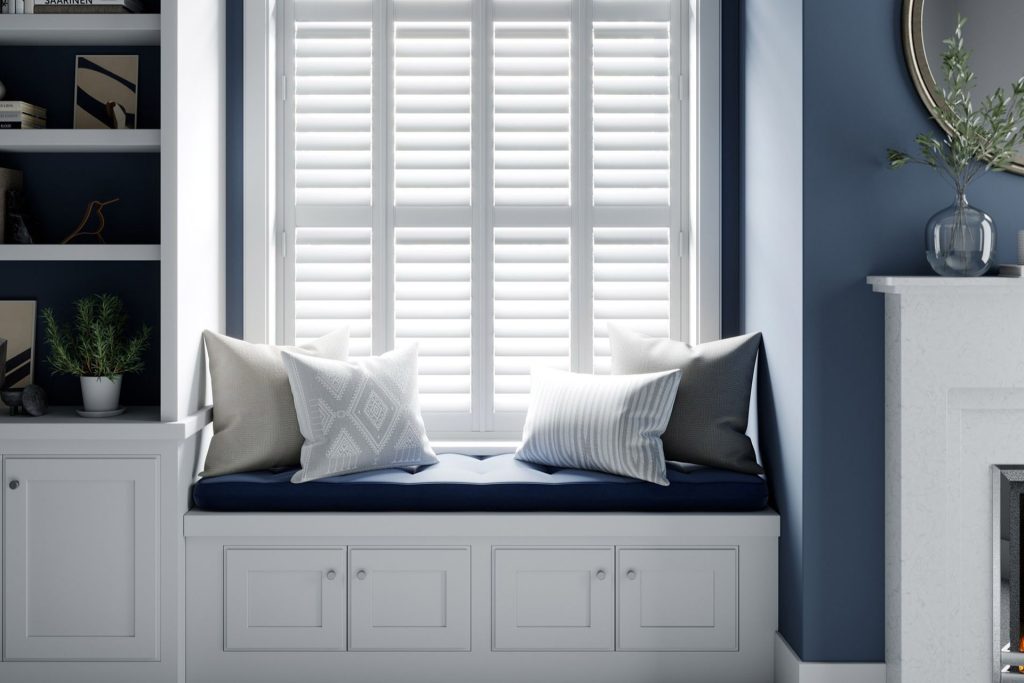 A window nook with storage space underneath